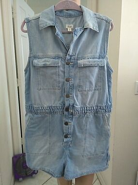 NWOT A.N.A Light Wash Denim Romper Front Buttons PKTS. SZ. M GREAT DENIM